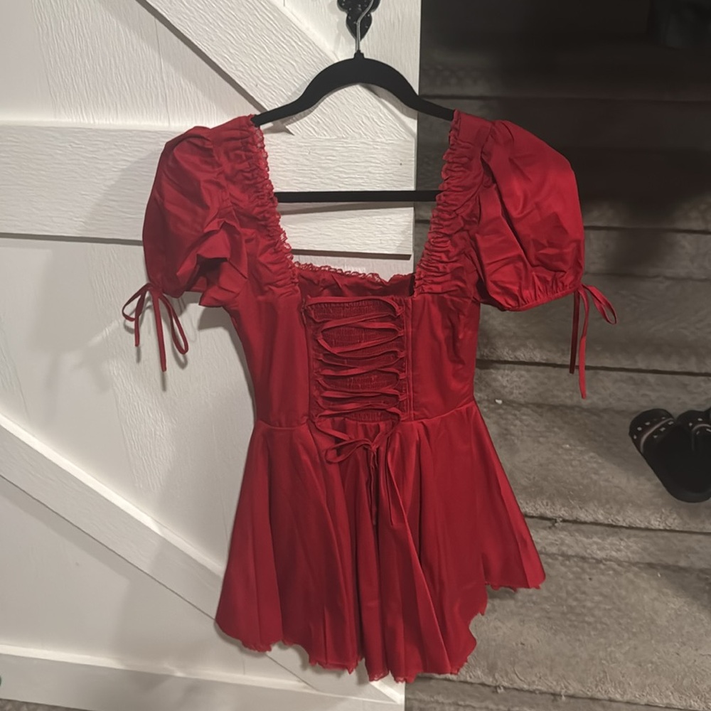 Elegant Red Puff Sleeve Dress - Picture 5 of 5